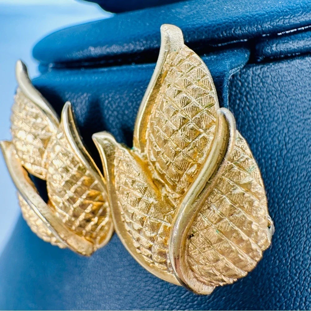 Vintage Coro Clip Leaf Earrings Signed Gold Tone Flame Mid Century 1960s Estate